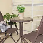 Lola\'S Home
